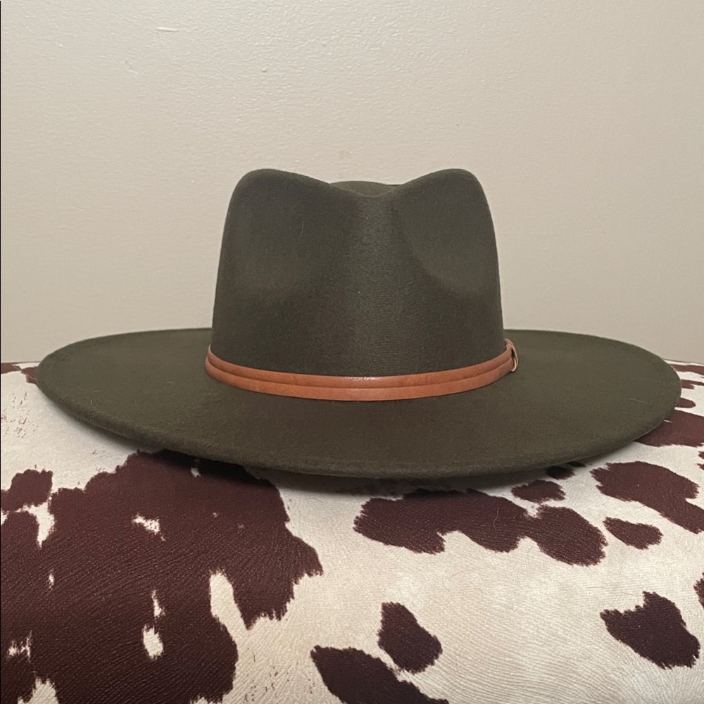 FRYE AND CO. Olive Hat with Tan Band